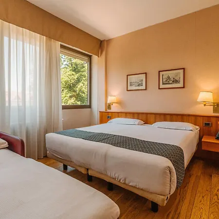 Crystal Hotel Varese Exterior photo