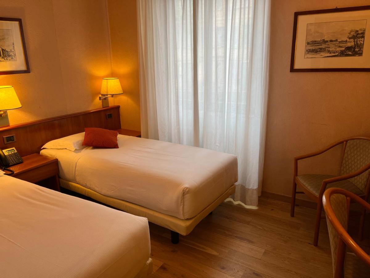 Hotel Crystal