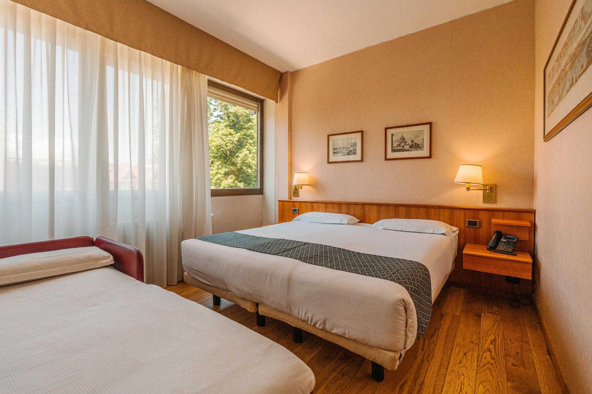 Hotel Crystal