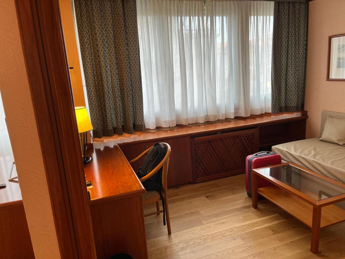 Hotel Crystal Varese