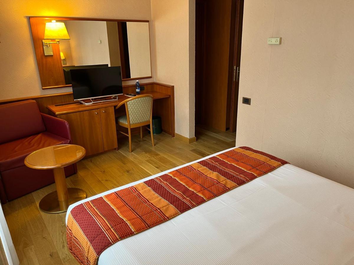 Crystal Hotel
