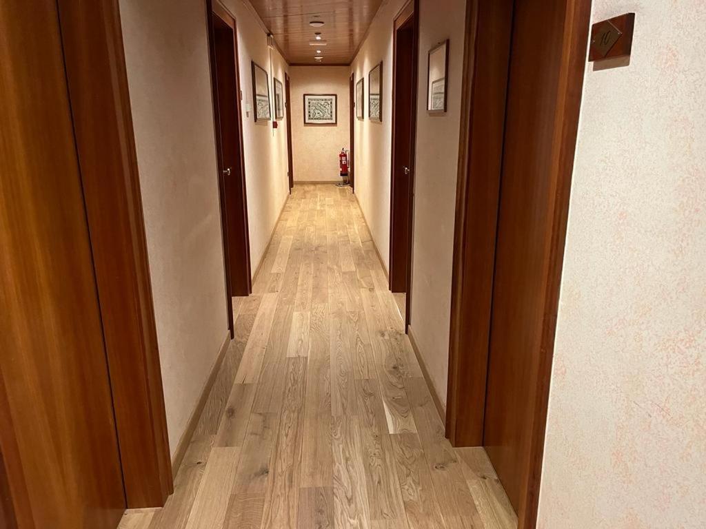Hotel Crystal 4*