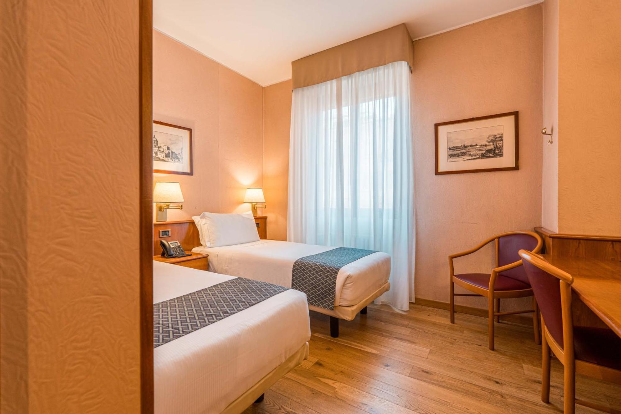 Crystal Hotel Varese