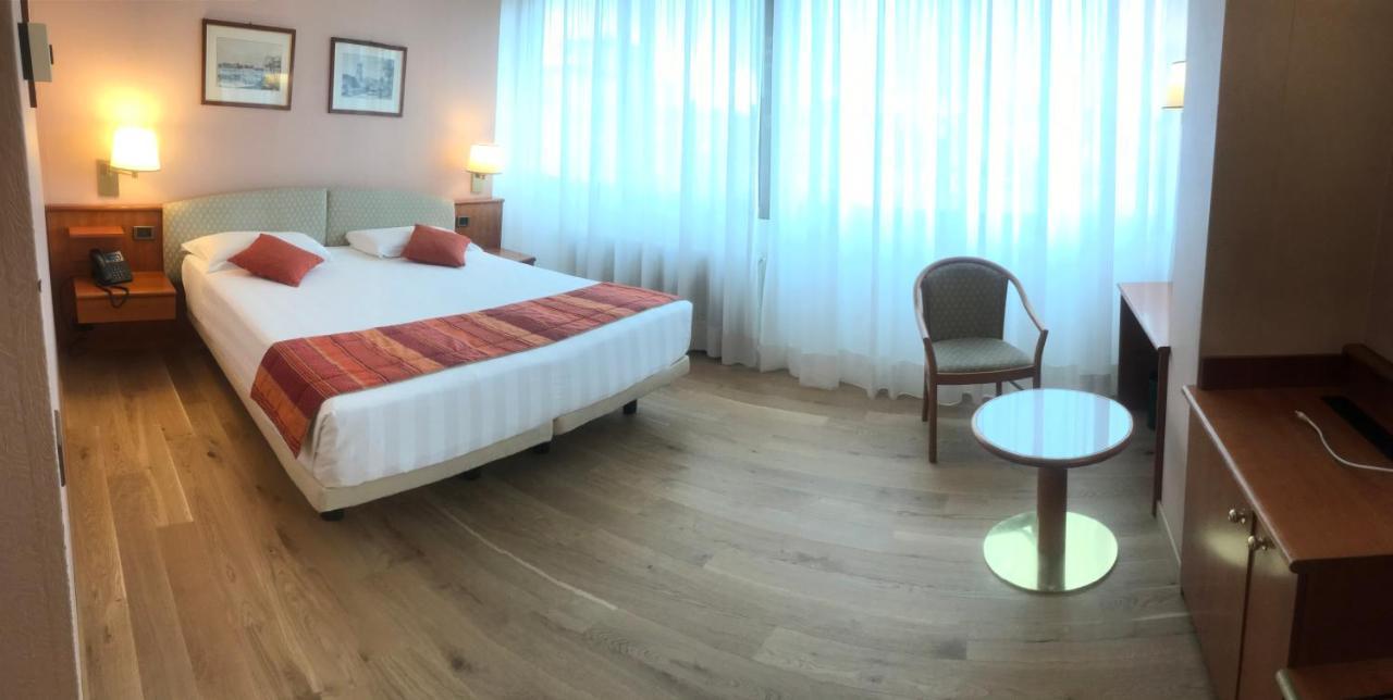 Crystal Hotel 4*